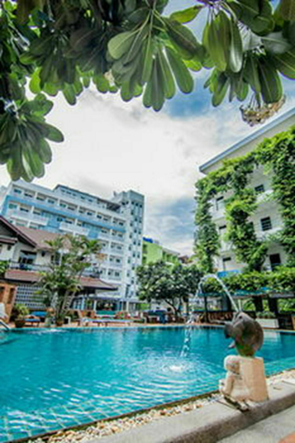 Hotel Sutus Court 2 Pattaya Exterior foto