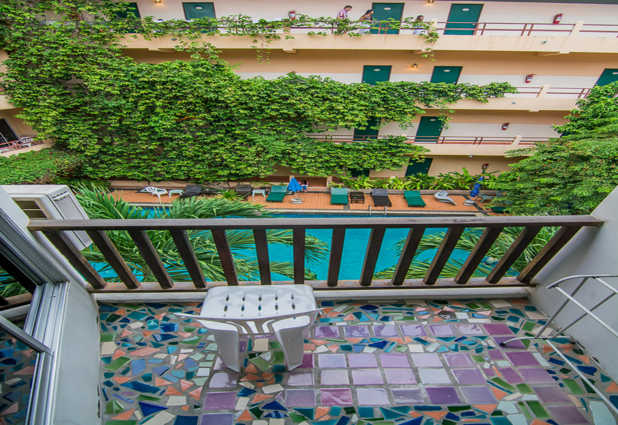 Hotel Sutus Court 2 Pattaya Exterior foto